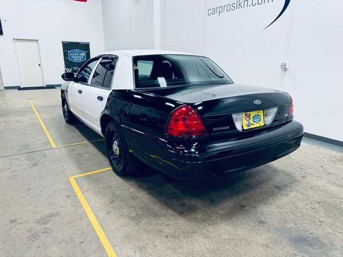 Used 2011 Ford Crown Victoria Police Interceptor image 5