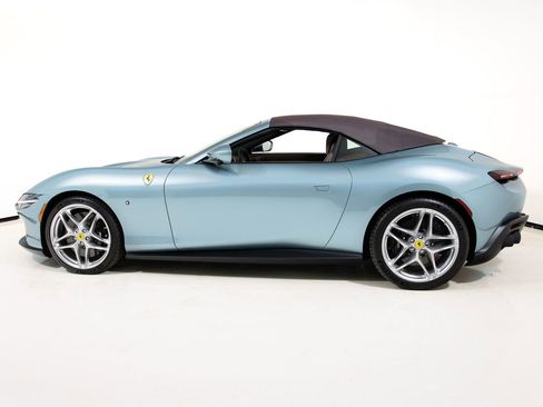 Certified 2025 Ferrari Roma Spider RWD image 23