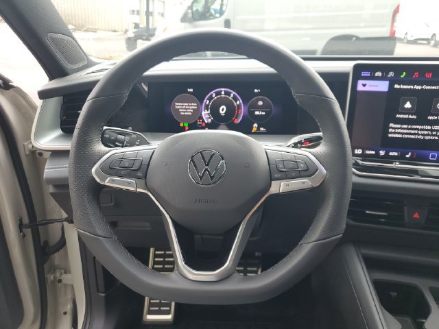 New 2026 Volkswagen Tiguan SE R-Line FWD image 31