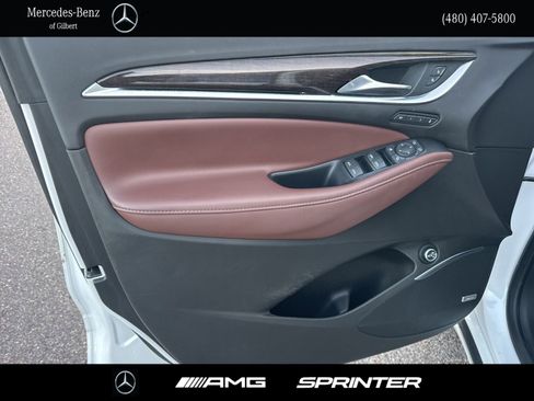 Used 2021 Buick Enclave Avenir w/ Avenir Technology Package image 11