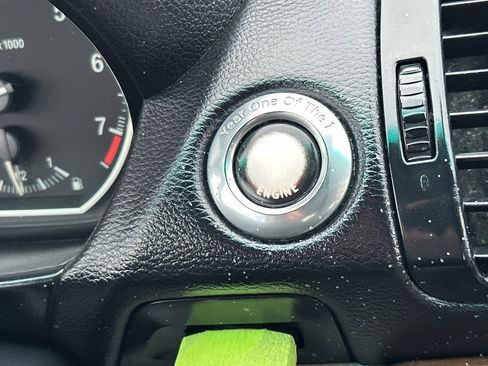 Used 2009 BMW 128i Convertible image 21