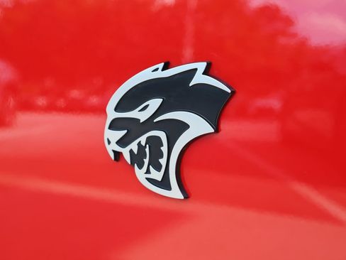 Used 2015 Dodge Challenger SRT Hellcat RWD image 9