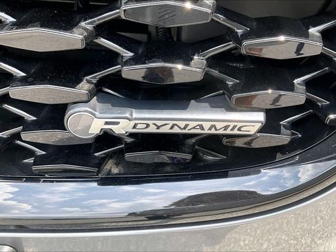Used 2025 Jaguar F-PACE R-Dynamic S AWD/4WD image 9