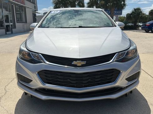 Used 2017 Chevrolet Cruze LT FWD image 8