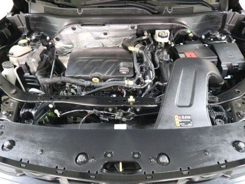 Used 2025 Chevrolet Trax RS w/ Driver Confidence Package FWD image 20