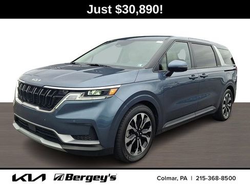 Used 2024 Kia Carnival EX image 1