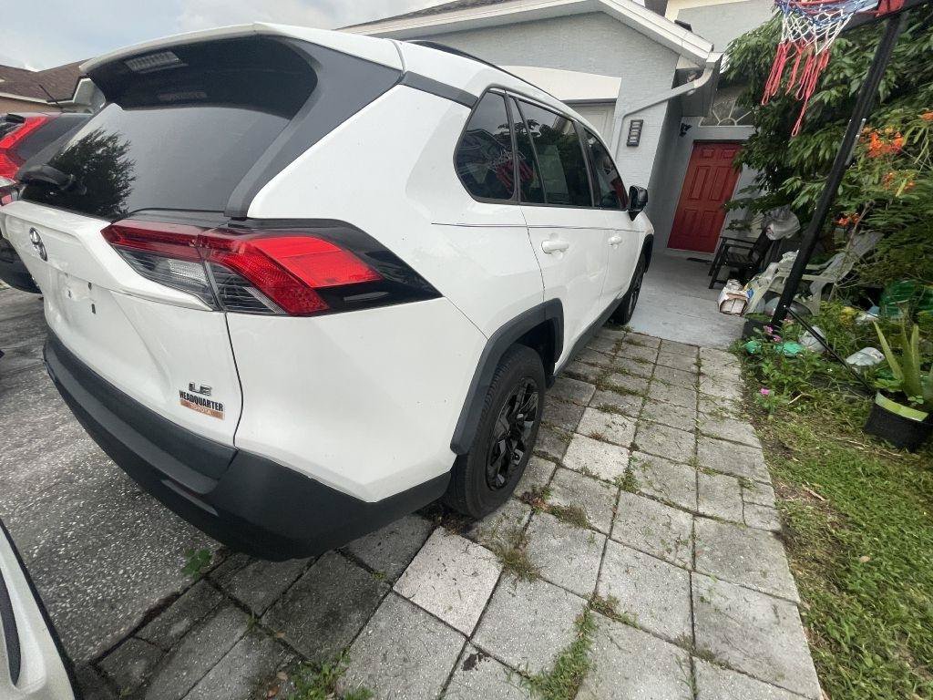 Used 2019 Toyota RAV4 LE FWD image 22