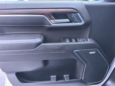 Used 2022 GMC Sierra 1500 SLT w/ SLT Premium Package image 22