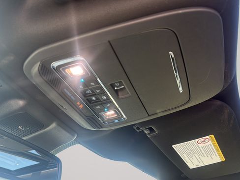 Used 2025 Ford F250 Platinum AWD/4WD image 18