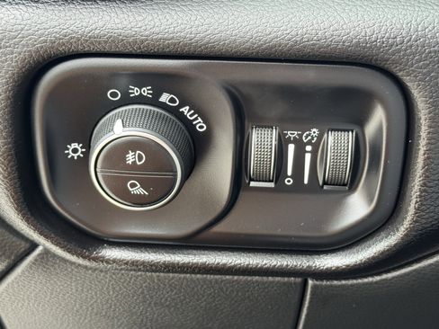 Used 2024 RAM 2500 Laramie image 27