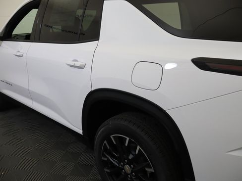 New 2026 Chevrolet Traverse LT w/ Sun and Wheel Package image 11