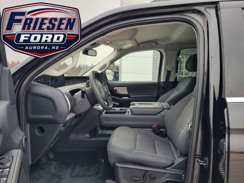 Used 2025 Ford Expedition Max Active AWD/4WD image 12