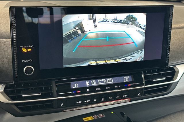 Certified 2026 Toyota Sienna XLE FWD image 24