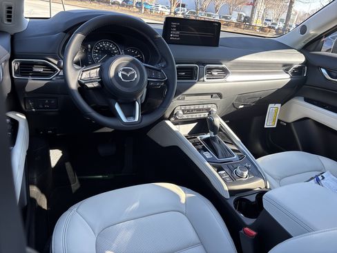 New 2025 MAZDA CX-5 AWD 2.5 S w/ Premium Plus Pkg image 17