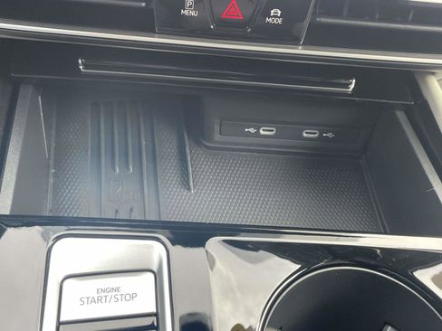 Certified 2025 Volkswagen Atlas SE w/ Panoramic Sunroof Package image 34