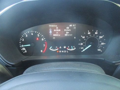 Used 2020 Ford Escape SE image 18