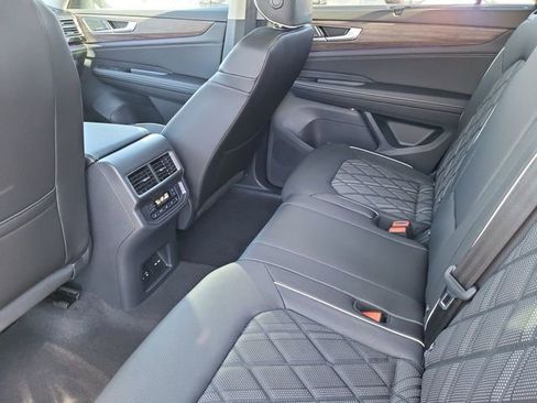 New 2026 Volkswagen Atlas SEL Premium R-Line AWD/4WD image 13