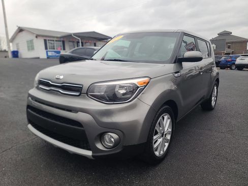 Used 2019 Kia Soul + image 4