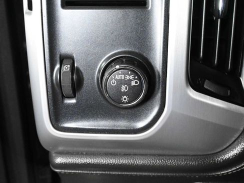 Used 2015 GMC Sierra 1500 SLE w/ SLE Value Package RWD image 19