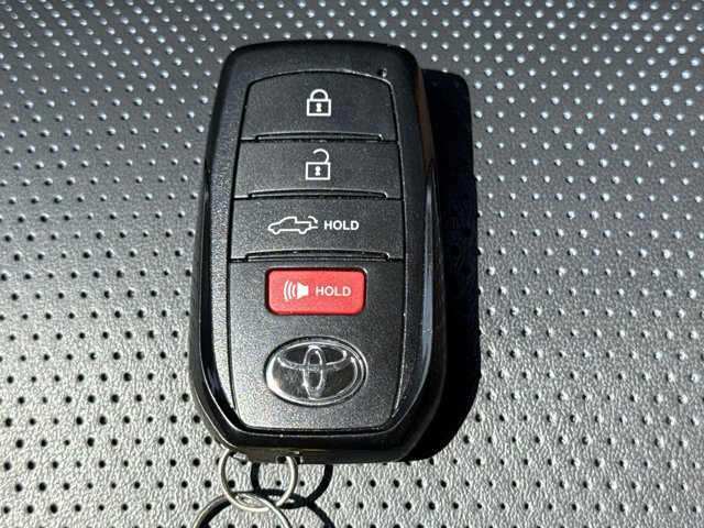 Used 2024 Toyota Tundra Platinum AWD/4WD image 27