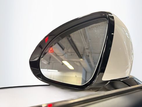 Used 2023 Genesis GV70 2.5T w/ Sport Prestige Package image 16