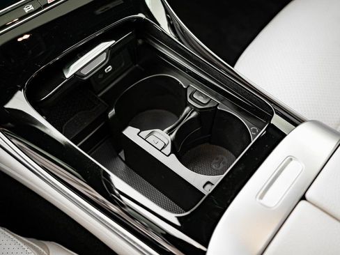 Certified 2024 Mercedes-Benz C 300 4MATIC Sedan image 33