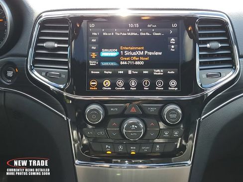 Used 2020 Jeep Grand Cherokee Limited AWD/4WD image 16