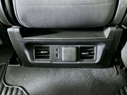 Used 2024 Chevrolet Silverado 1500 LT image 26