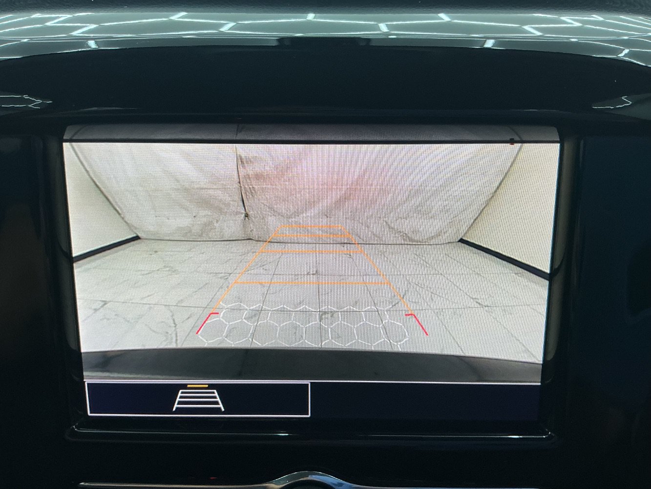 Used 2021 Chevrolet Traverse LS AWD/4WD image 33