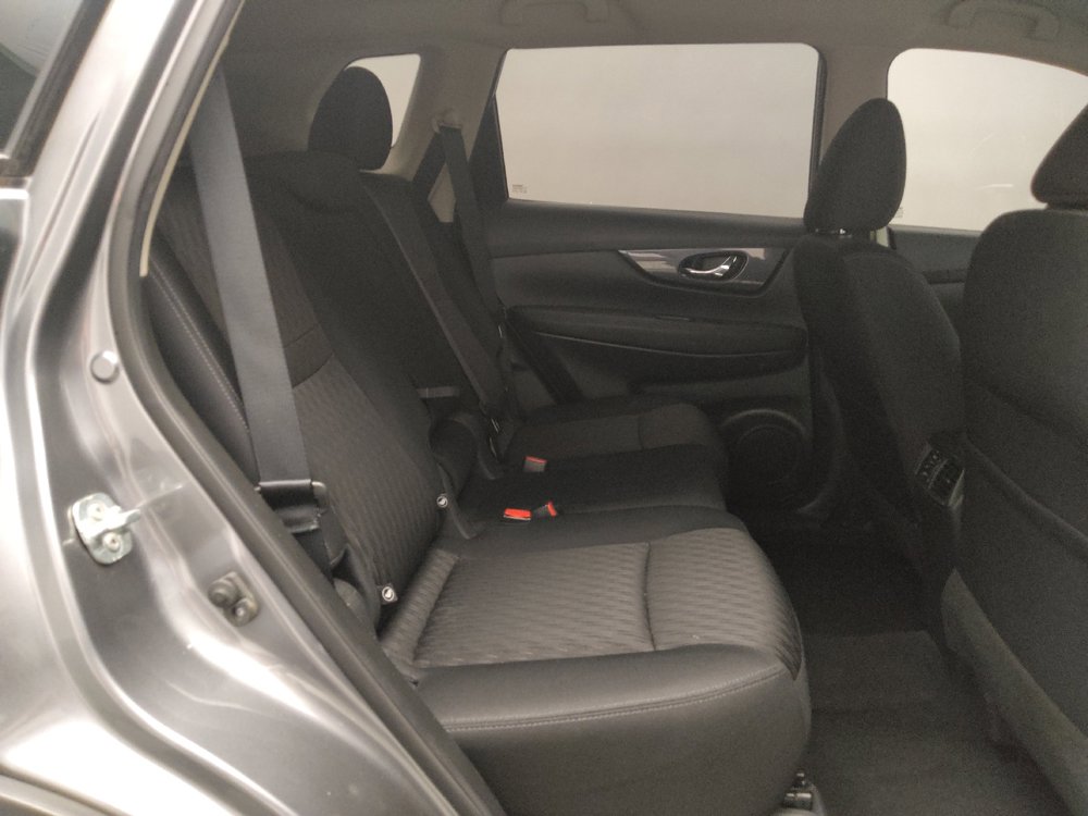 Used 2018 Nissan Rogue S FWD image 19