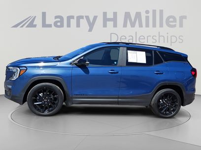 Used 2024 GMC Terrain SLE w/ Driver Convenience Package