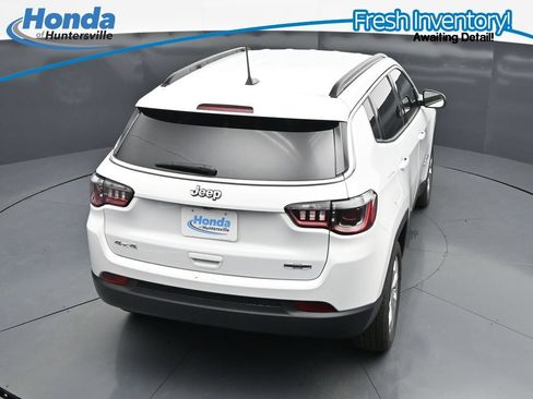 Used 2025 Jeep Compass Latitude AWD/4WD image 23