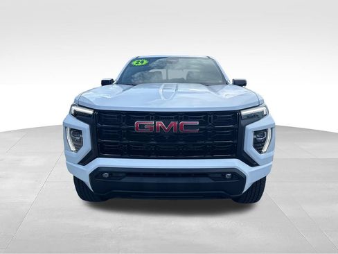 Used 2024 GMC Canyon Elevation w/ Elevation Premium Package AWD/4WD image 9