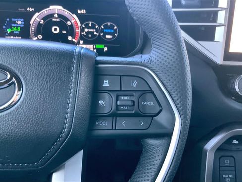 Used 2025 Toyota Tundra Limited image 25