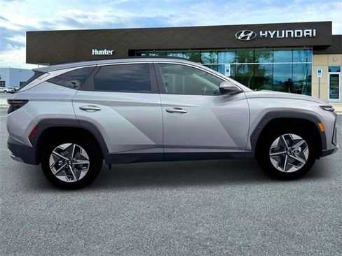 Used 2025 Hyundai Tucson SEL AWD/4WD image 9