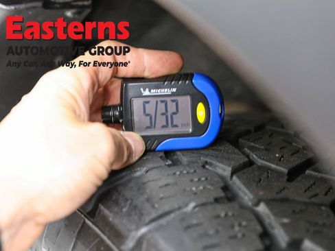 Used 2023 Nissan Pathfinder Rock Creek AWD/4WD image 33