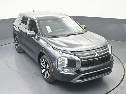 New 2026 Mitsubishi Outlander SE image 67