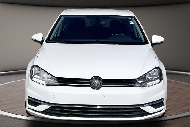 Used 2018 Volkswagen Golf S FWD image 3
