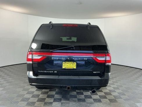 Used 2015 Lincoln Navigator L Base image 5