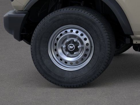 New 2025 Ford Bronco 4-Door AWD/4WD image 25