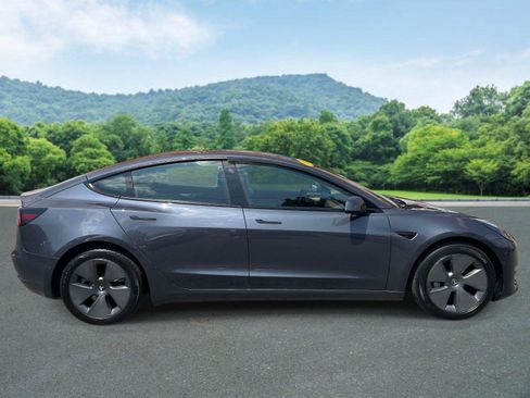Used 2022 Tesla Model 3 RWD image 18