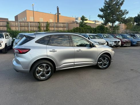Used 2023 Ford Escape ST-Line Select AWD/4WD image 7