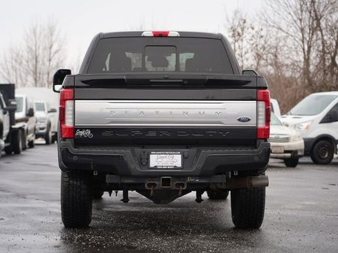 Used 2019 Ford F250 Platinum w/ Platinum Ultimate Package image 4