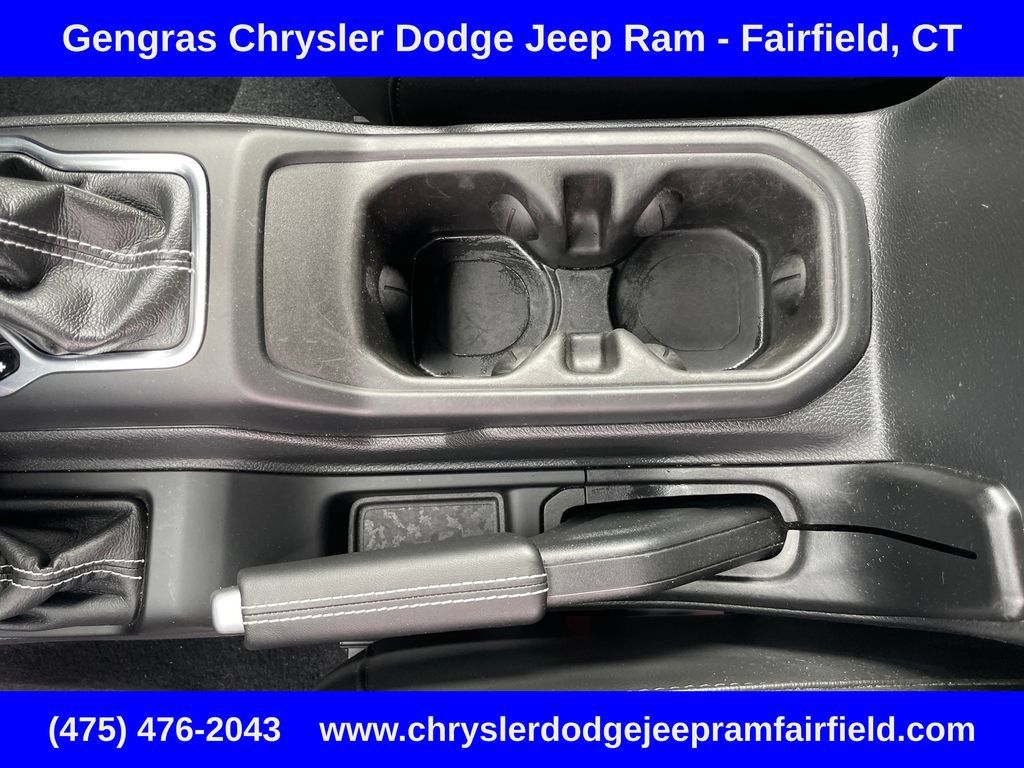 Used 2023 Jeep Wrangler Unlimited Sahara w/ Cold Weather Group AWD/4WD image 52