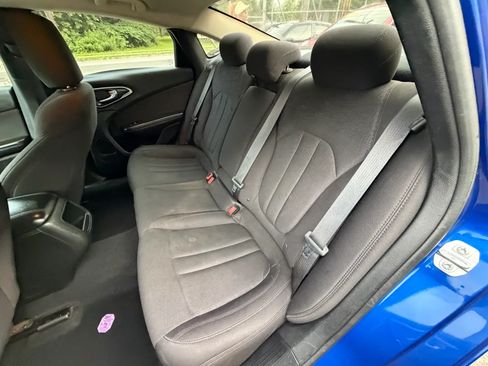 Used 2015 Chrysler 200 Limited FWD image 25