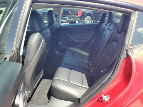 Used 2023 Tesla Model 3 Standard Range image 14