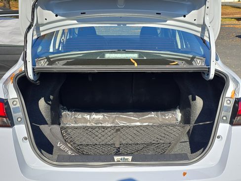 New 2025 Nissan Versa SR w/ Trunk Package image 12