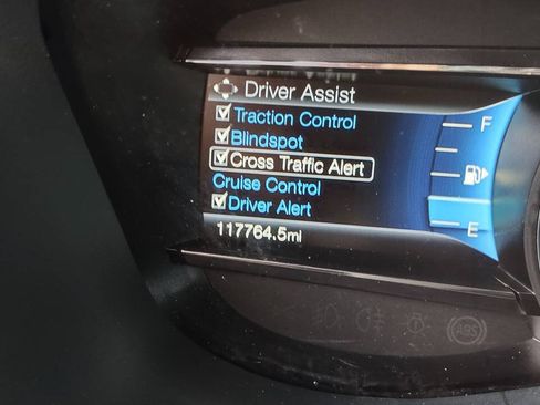 Used 2018 Ford Explorer XLT w/ Equipment Group 201A AWD/4WD image 22