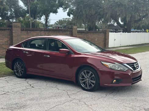 Used 2018 Nissan Altima 2.5 SR w/ SR Special Edition FWD image 5
