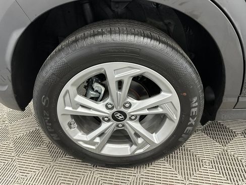Used 2023 Hyundai Kona SEL FWD image 18